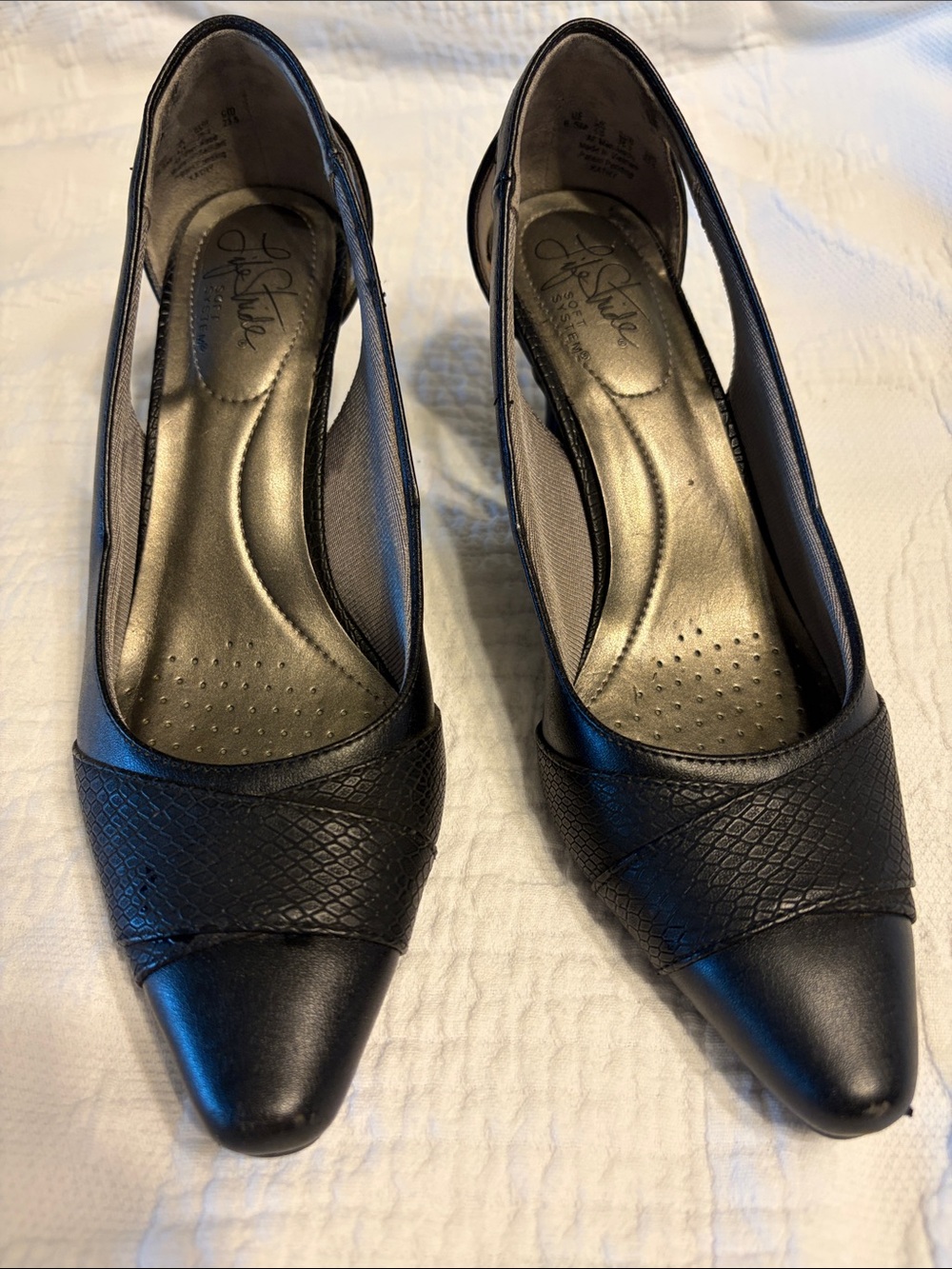 Life Stride Black Pointed-Toe Slingback Pumps with Textured Vamp 6.5M